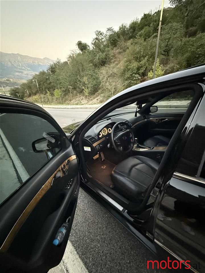 2008' Mercedes-Benz E 350 photo #4