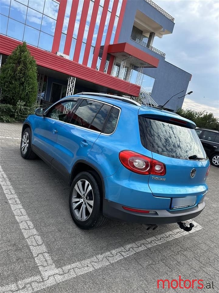 2008' Volkswagen Tiguan photo #2