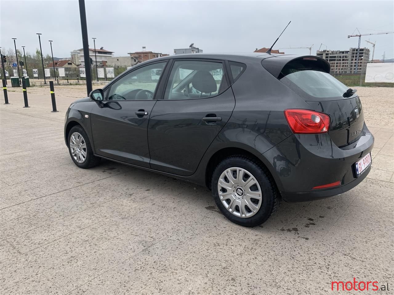 2010' SEAT Ibiza photo #3