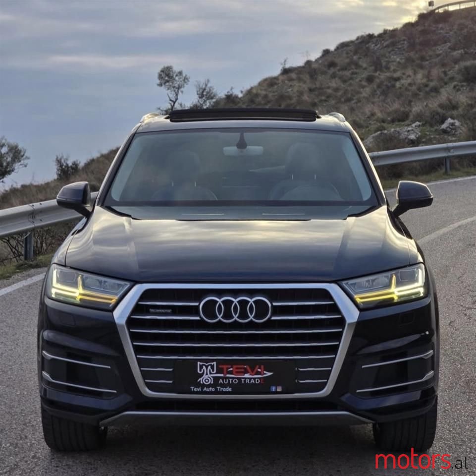 2017' Audi Q7 photo #5