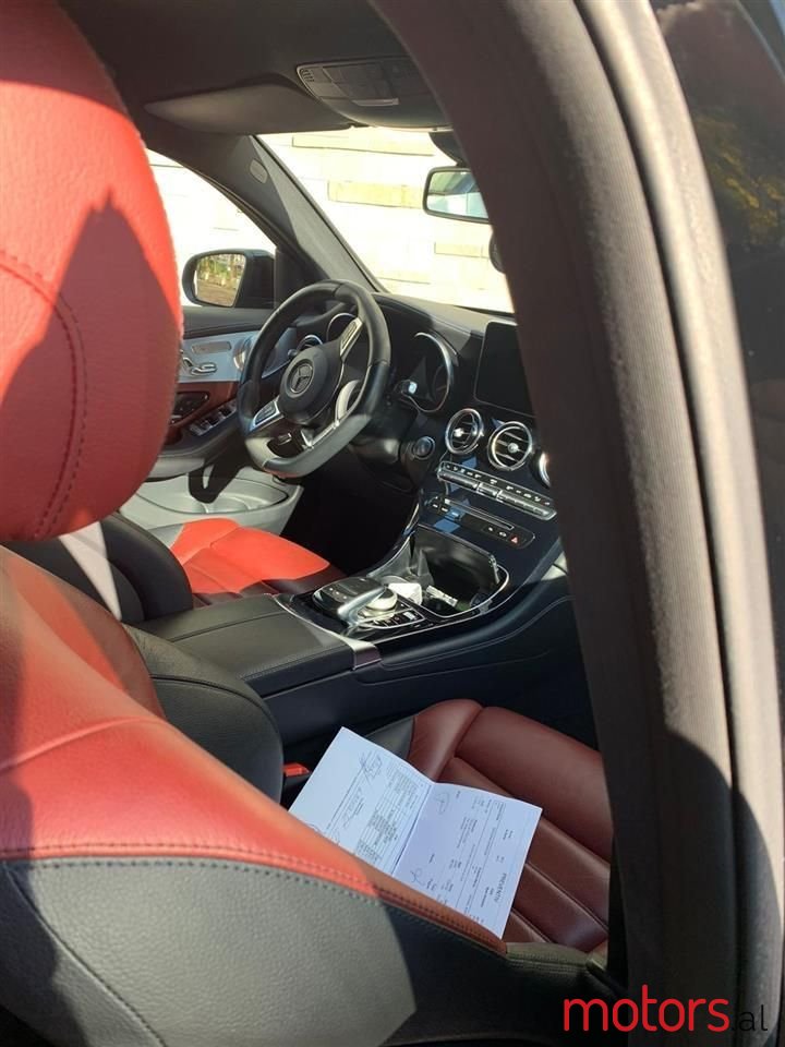 2018' Mercedes-Benz GLC 250 photo #3