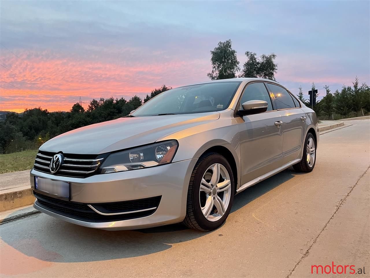 2013' Volkswagen Passat photo #1