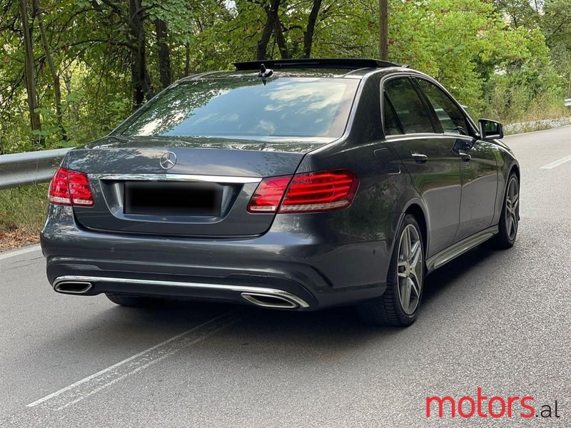 2014' Mercedes-Benz E 300 photo #2