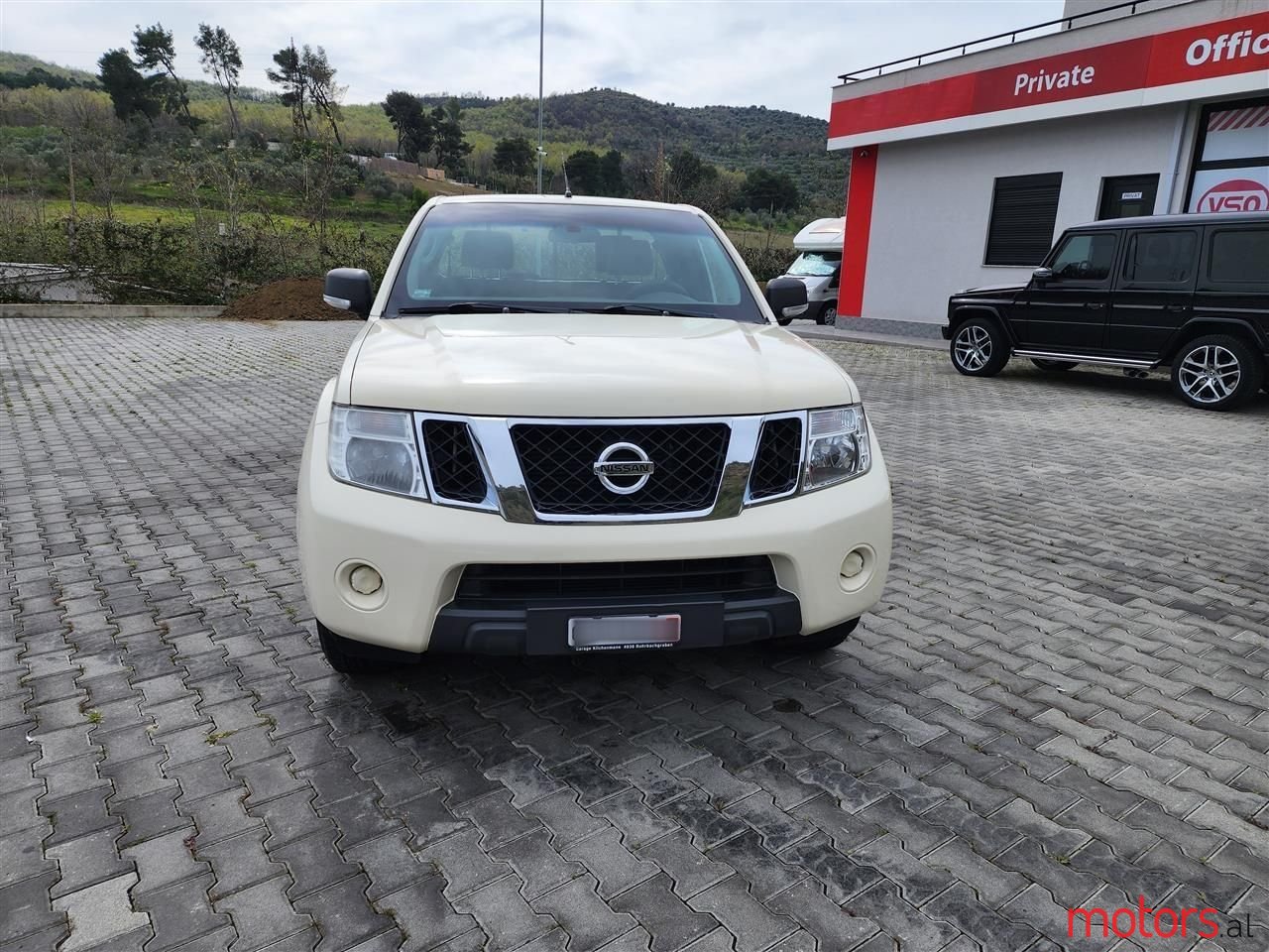 2012' Nissan Navara photo #1
