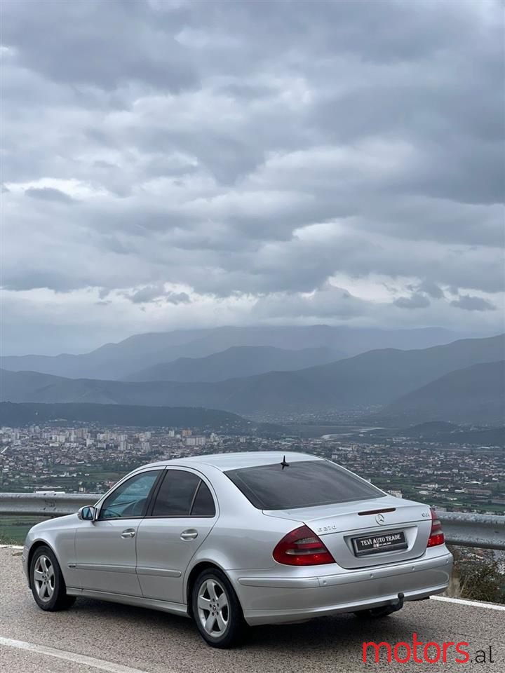 2005' Mercedes-Benz E 270 photo #2