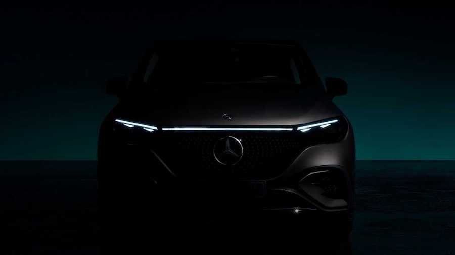 Mercedes-Benz EQE SUV teaser
