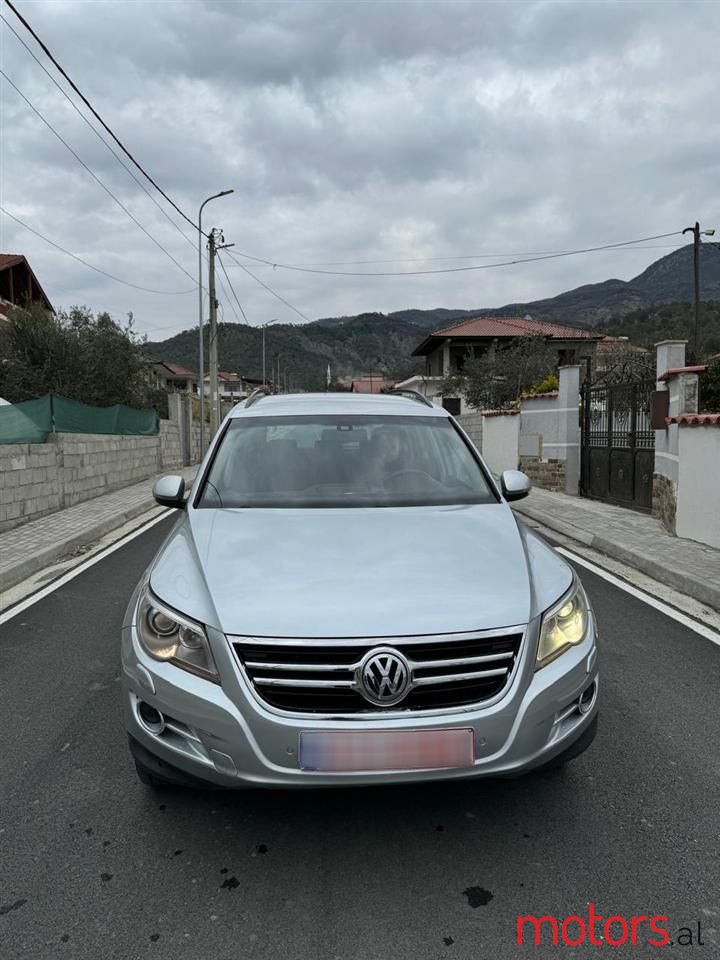 2008' Volkswagen Tiguan photo #5