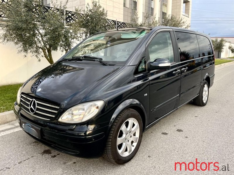 2008' Mercedes-Benz Viano photo #5