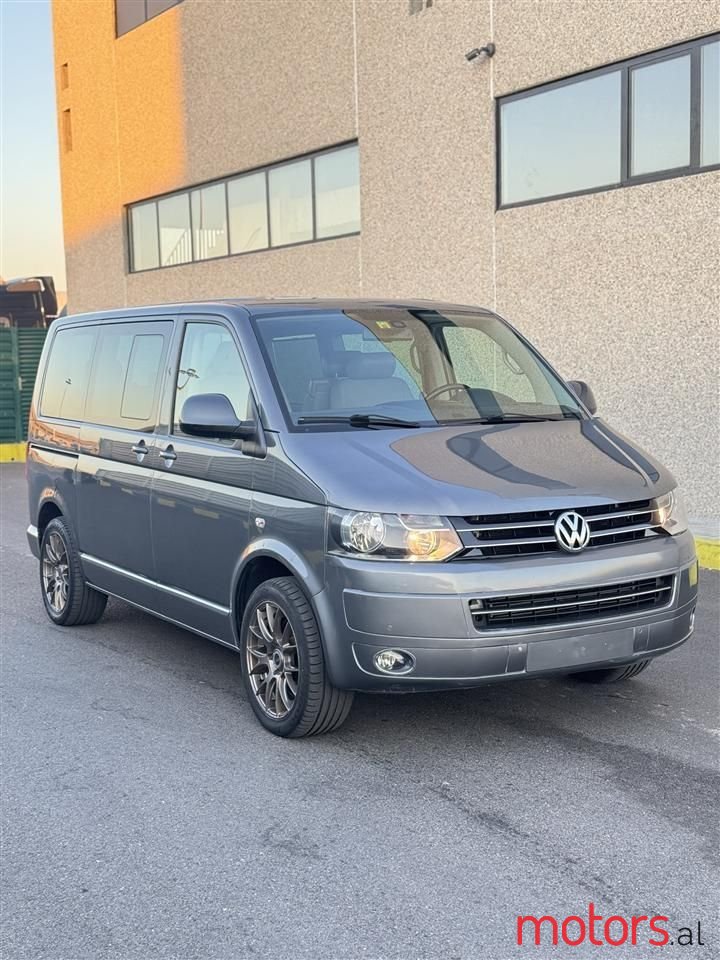 2012' Volkswagen T5 Caravelle photo #1