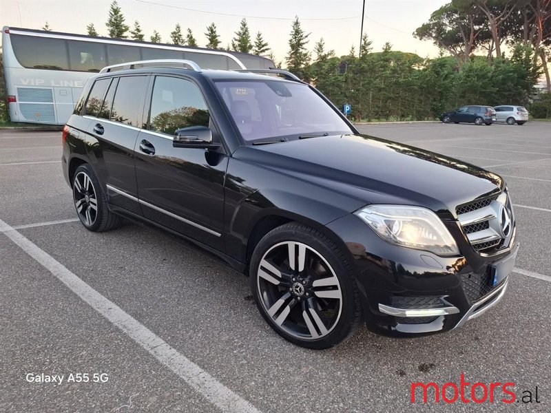 2013' Mercedes-Benz GLK 320 photo #2
