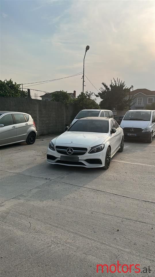 2016' Mercedes-Benz 220 photo #6