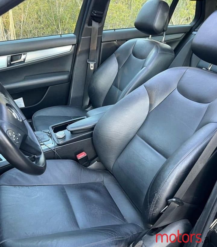 2008' Mercedes-Benz 220 photo #5