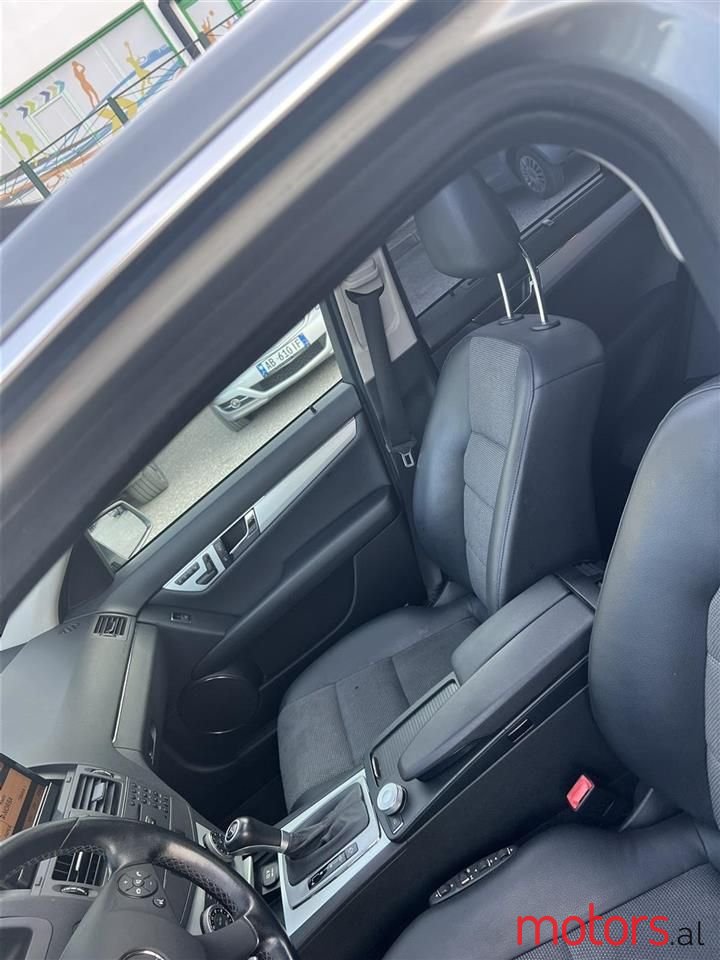 2009' Mercedes-Benz C 300 photo #4