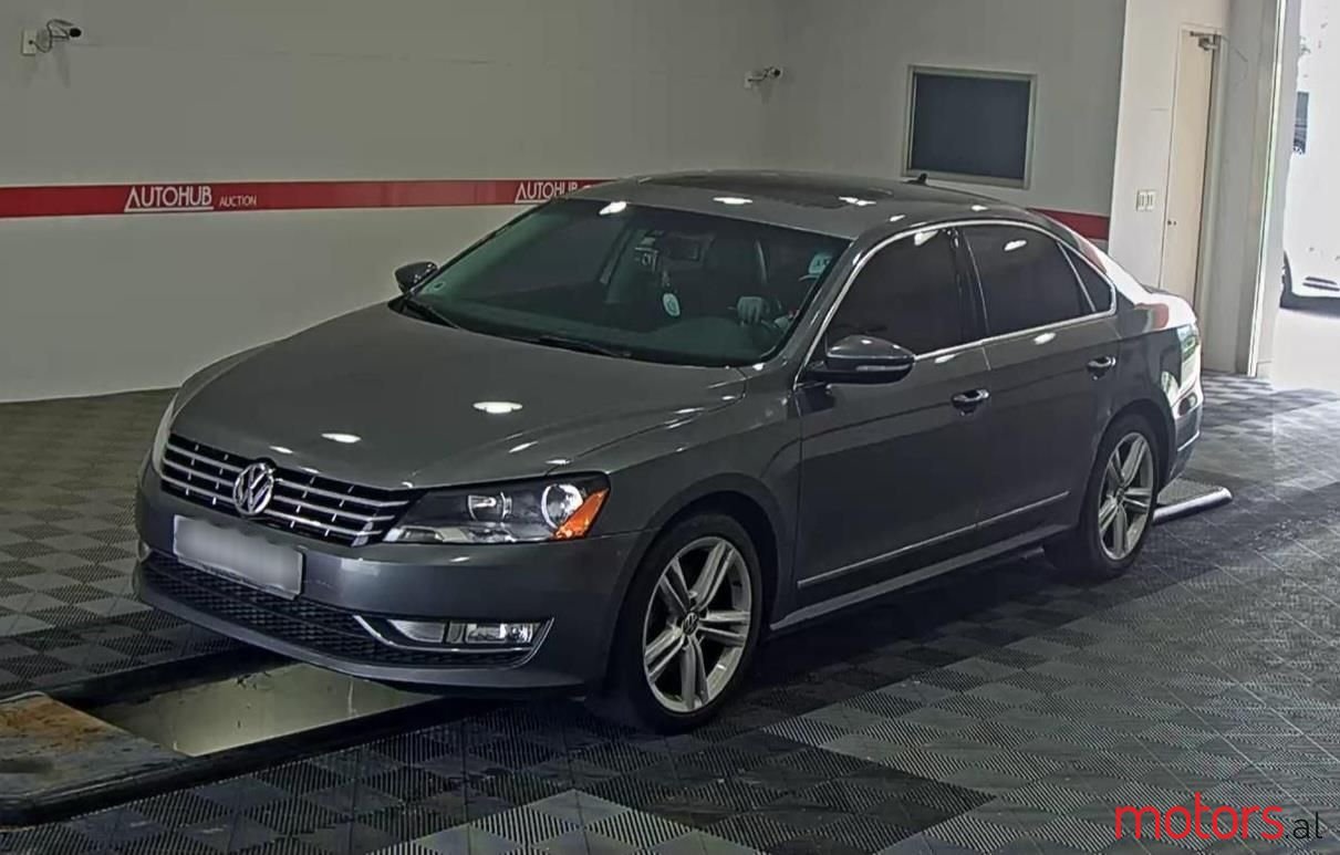 2015' Volkswagen Passat photo #1