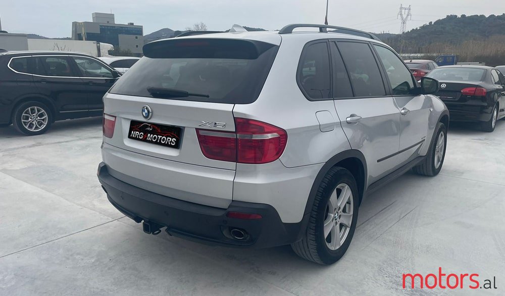 2010' BMW X5 photo #7