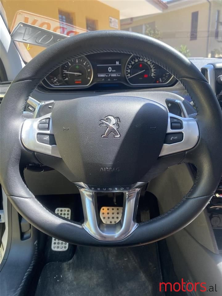2014' Peugeot 208 photo #3