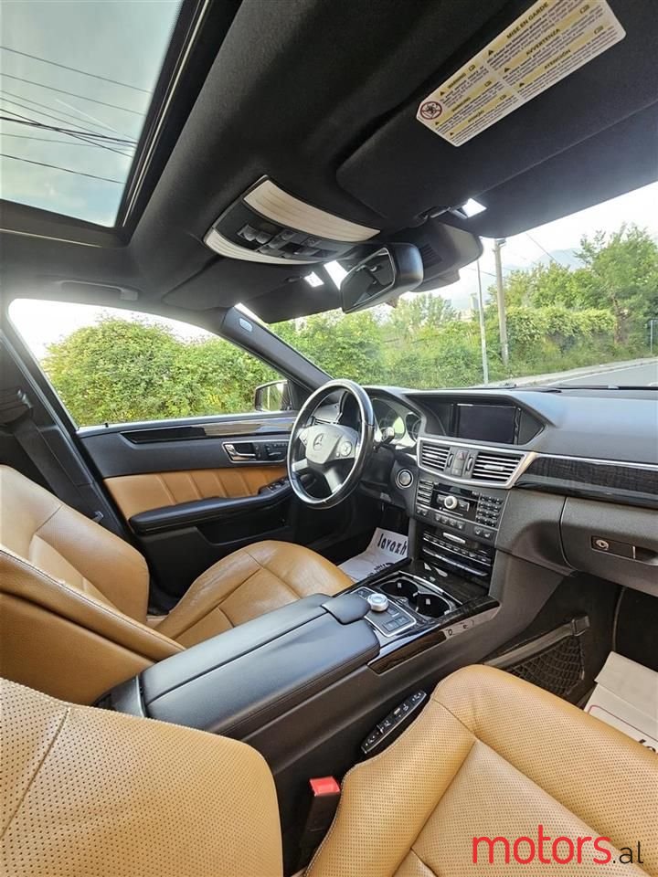 2010' Mercedes-Benz E 350 photo #6