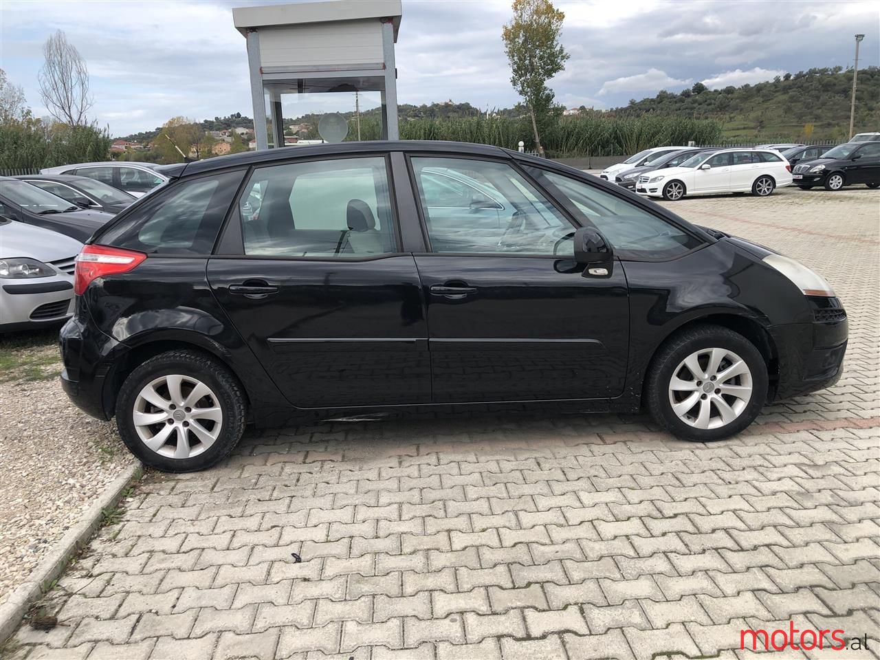 2008' Citroen Grand C4 Picasso photo #2
