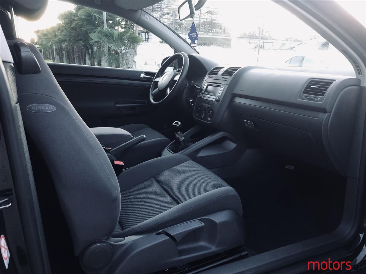 2006' Volkswagen Golf photo #5