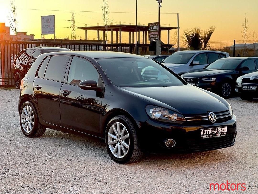 2009' Volkswagen Golf photo #6