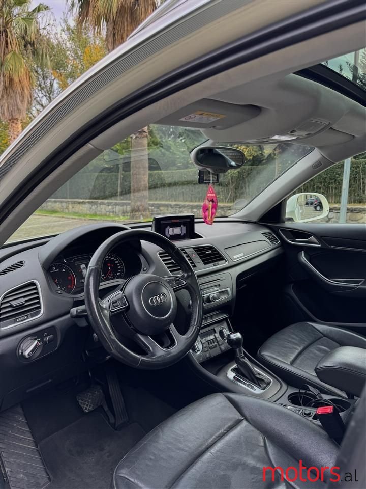 2012' Audi Q3 photo #3