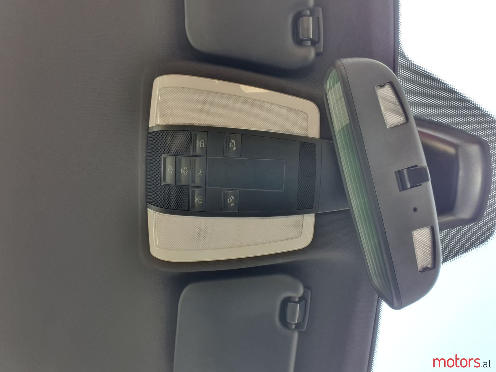 2008' Mercedes-Benz C-Class Avangard photo #4