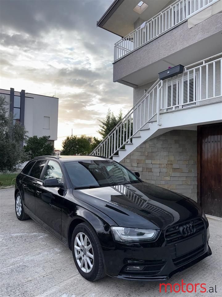 2012' Audi A4 photo #3