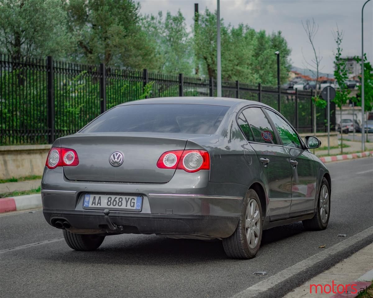 2008' Volkswagen Passat photo #6