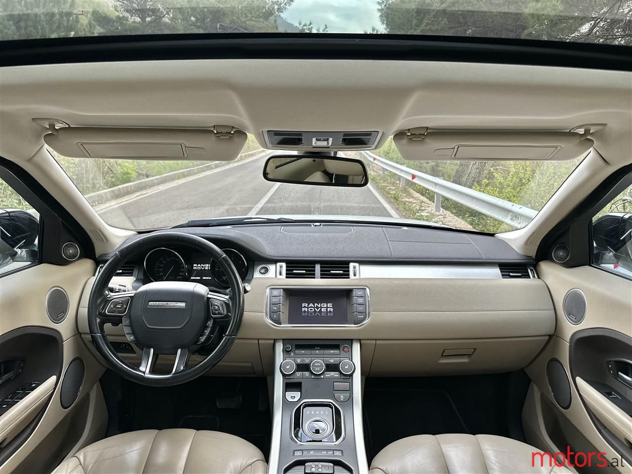 2012' Land Rover Range Rover Evoque photo #4