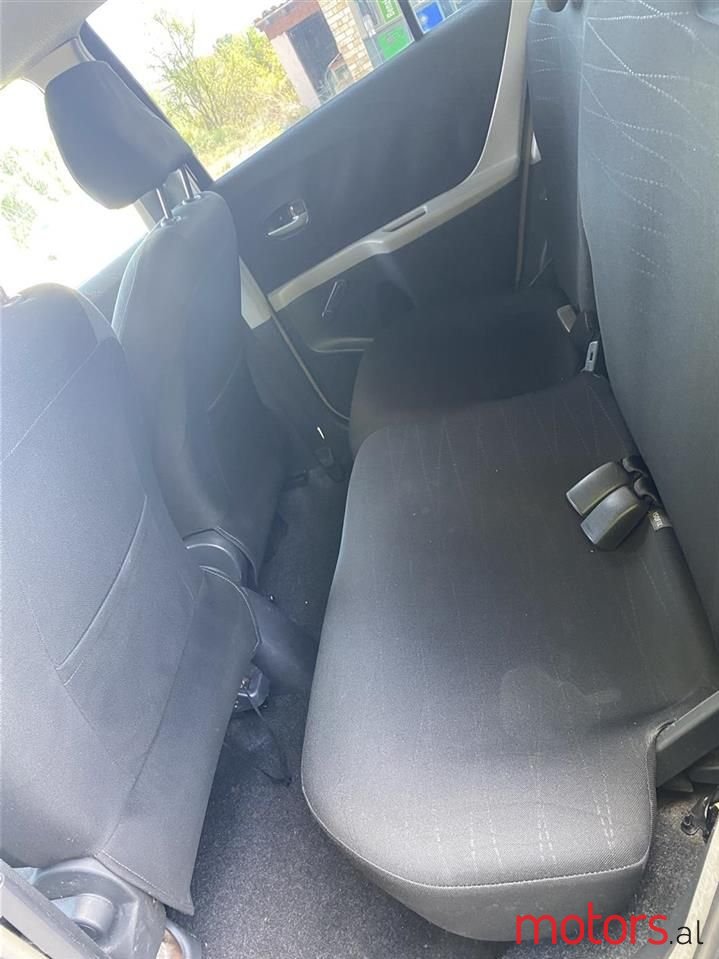 2006' Toyota Yaris photo #4