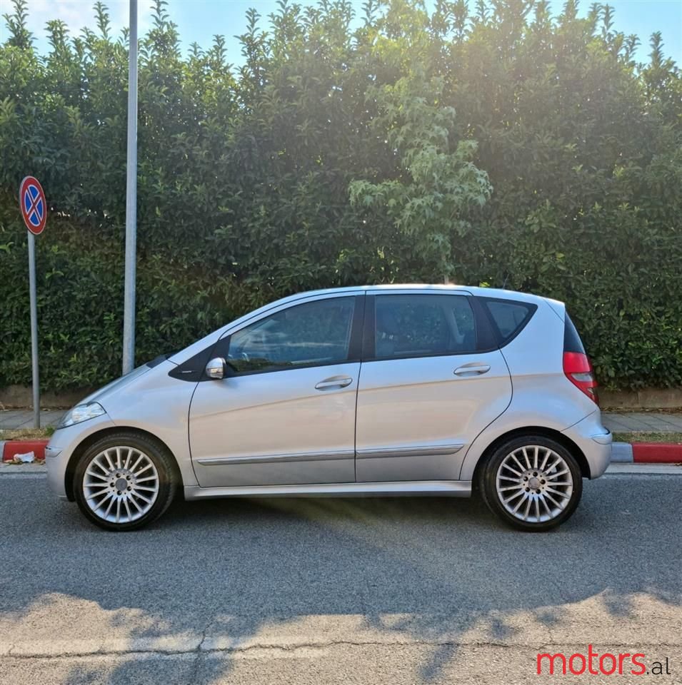 2008' Mercedes-Benz A 180 photo #5