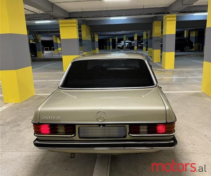 1981' Mercedes-Benz 240 photo #5