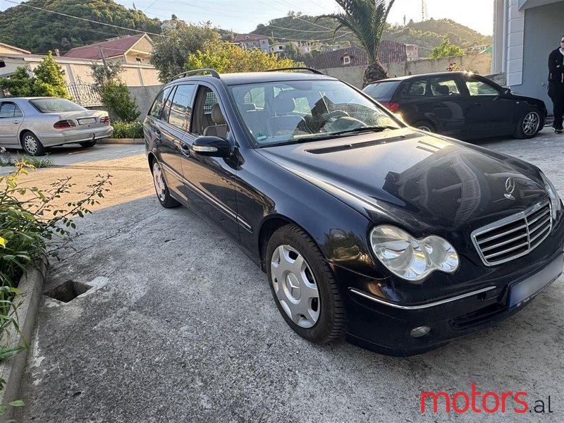 2006' Mercedes-Benz 220 photo #1