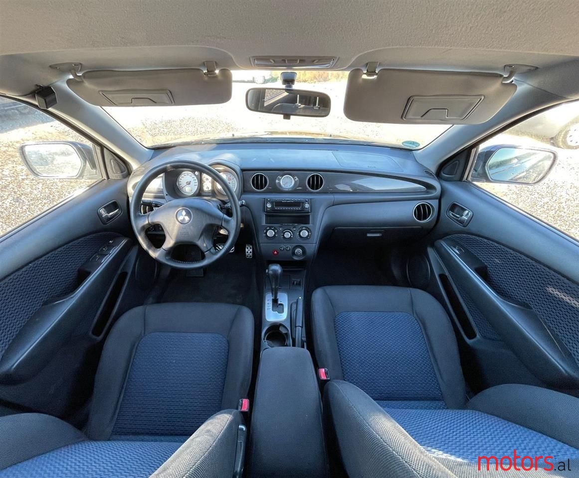 2005' Mitsubishi Outlander photo #4