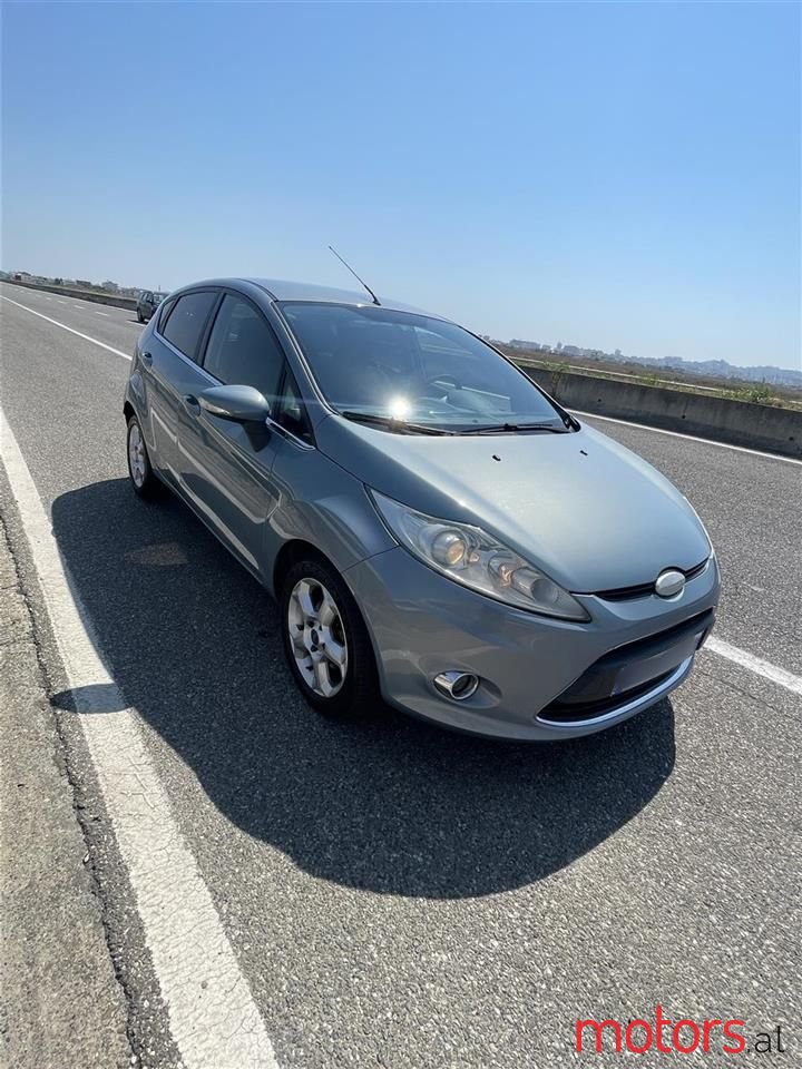 2010' Ford Fiesta photo #1