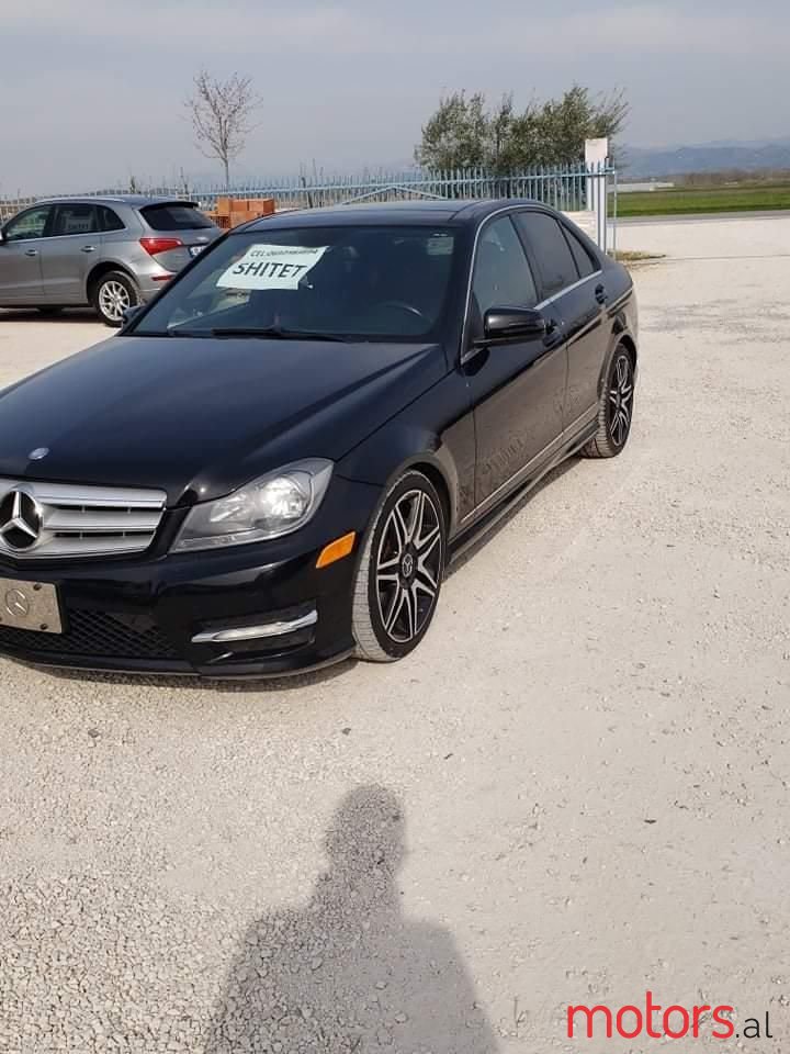 2013' Mercedes-Benz C 300 photo #1