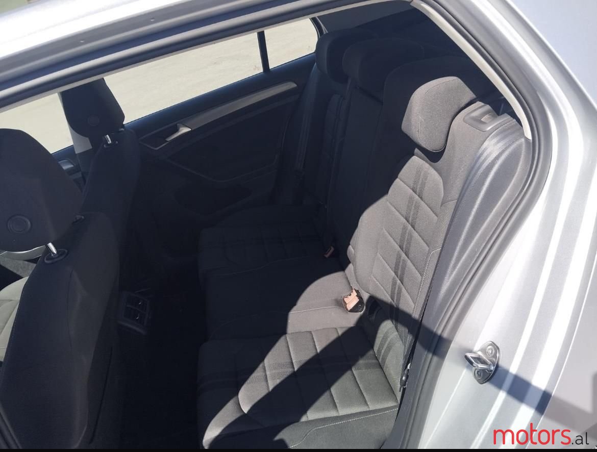 2013' Volkswagen Golf photo #4