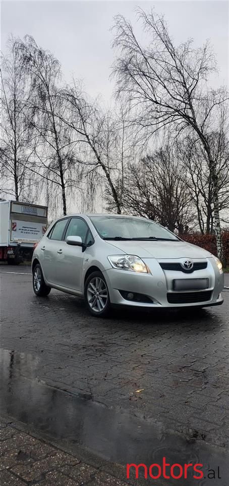 2009' Toyota Auris photo #1