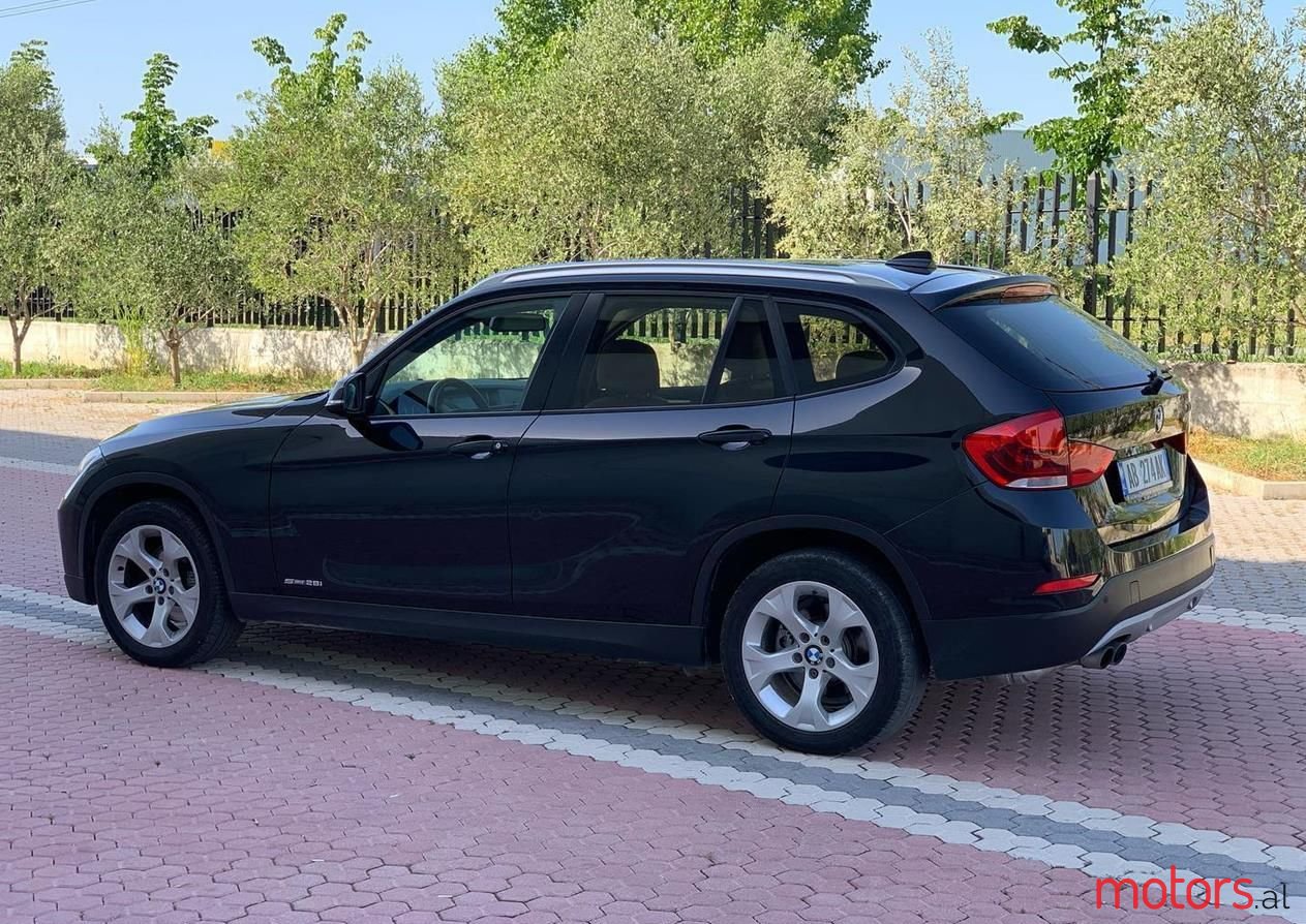 2013' BMW X1 photo #1