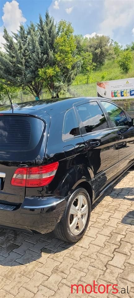 2010' Mercedes-Benz B 180 photo #4