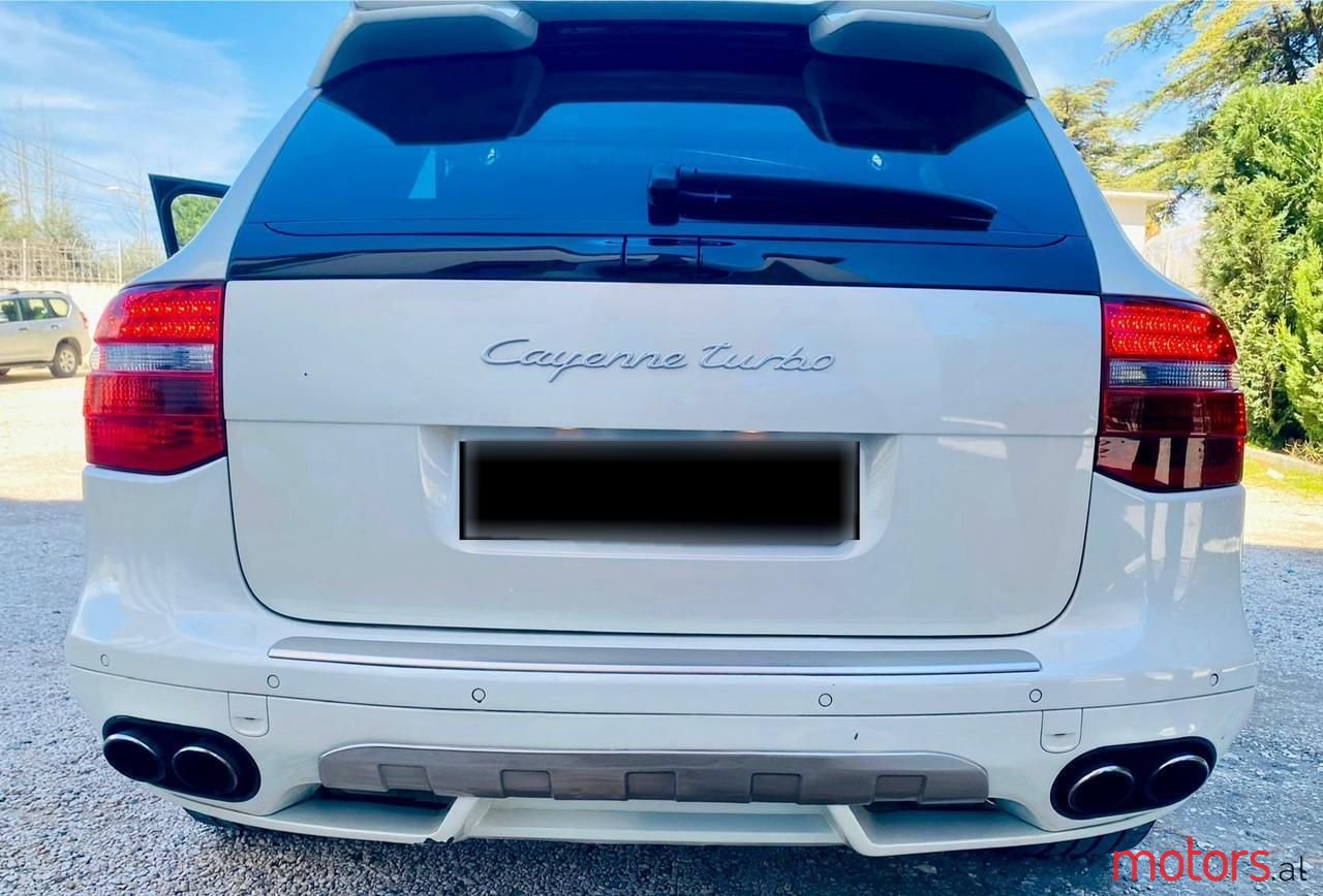 2008' Porsche Cayenne photo #5