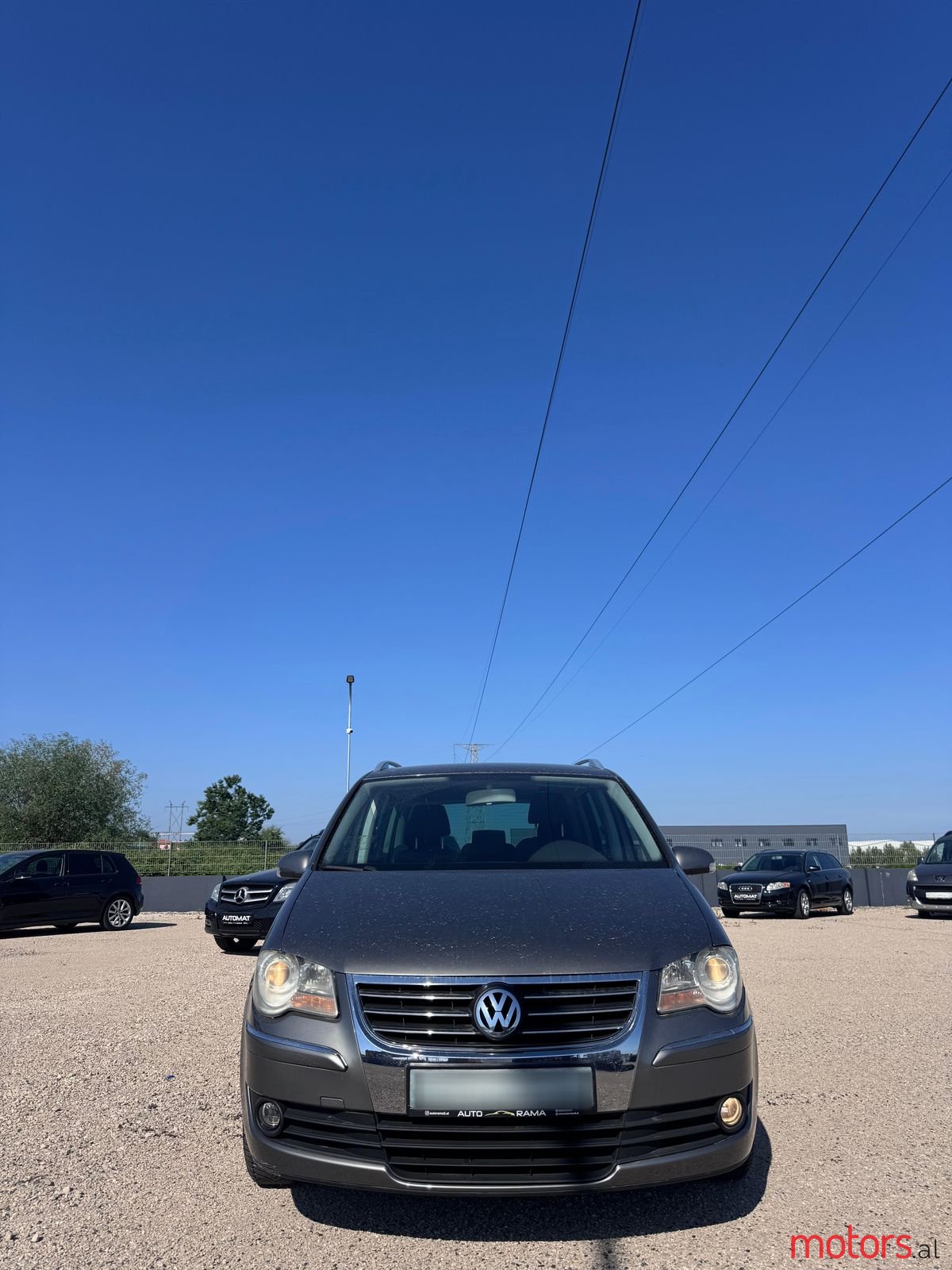 2007' Volkswagen Touran photo #5