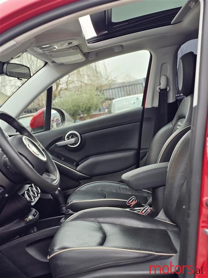 2017' Fiat 500X photo #4