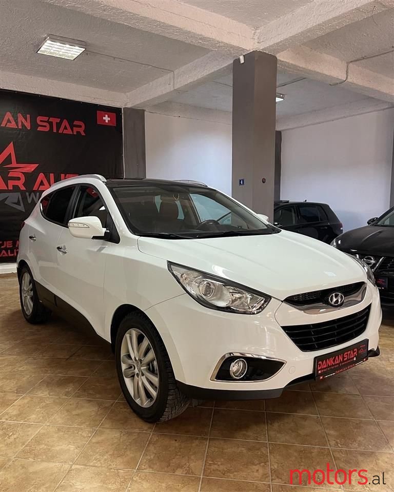 2011' Hyundai ix35 photo #2