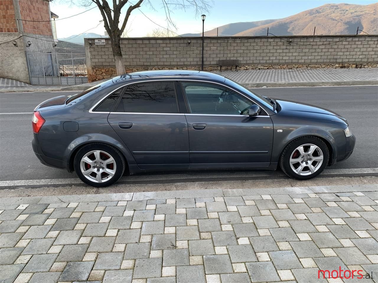 2001' Audi A4 photo #1