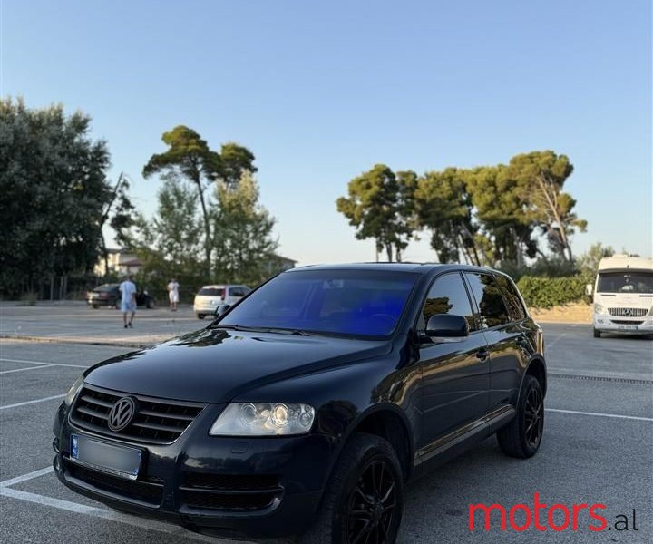 2005' Volkswagen Touareg photo #4