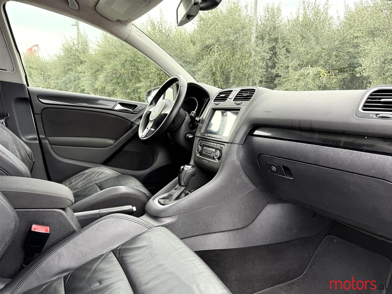 2012' Volkswagen Golf photo #2