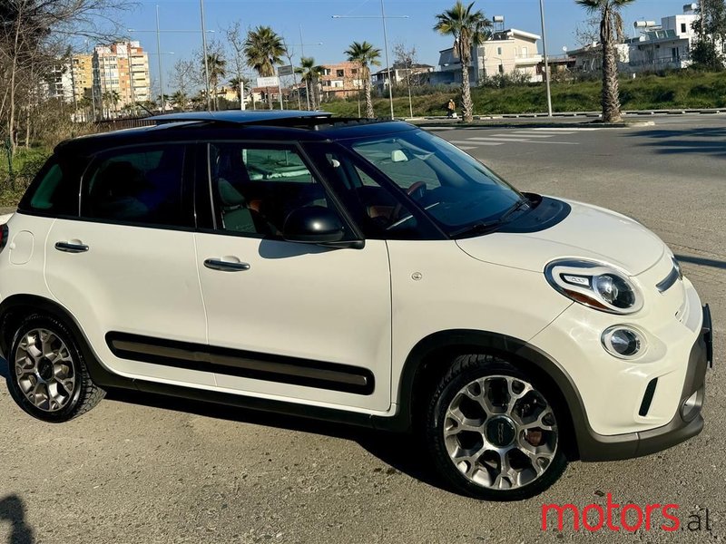 2014' Fiat 500L Trekking photo #4