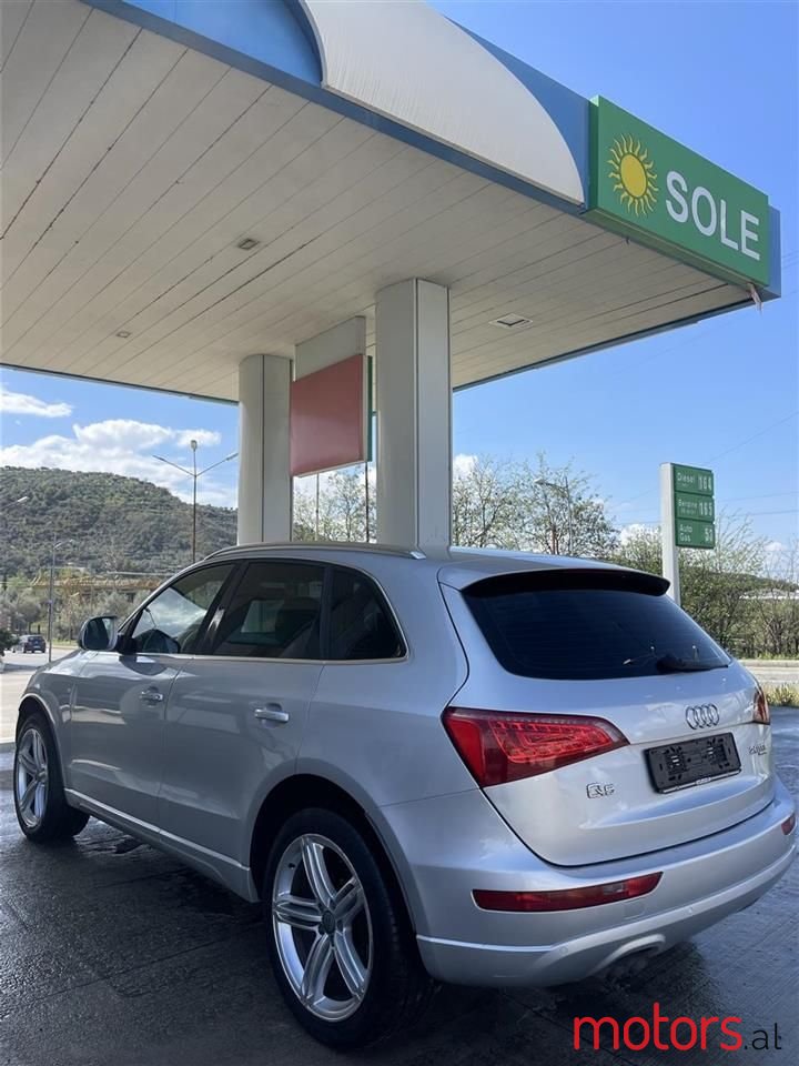2010' Audi Q5 photo #5