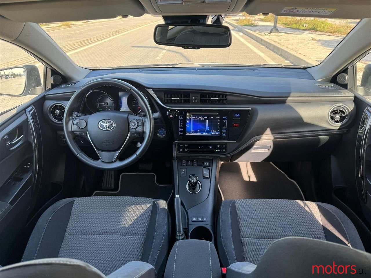 2018' Toyota Auris photo #4